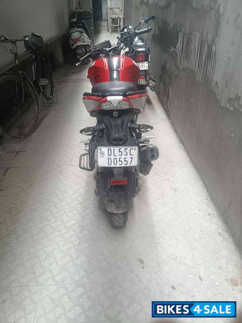TVS Apache RTR 160 4V