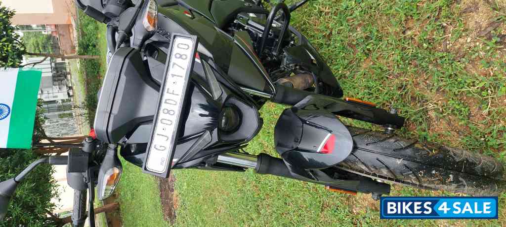 Black Bajaj Pulsar N160 Dual Channel ABS