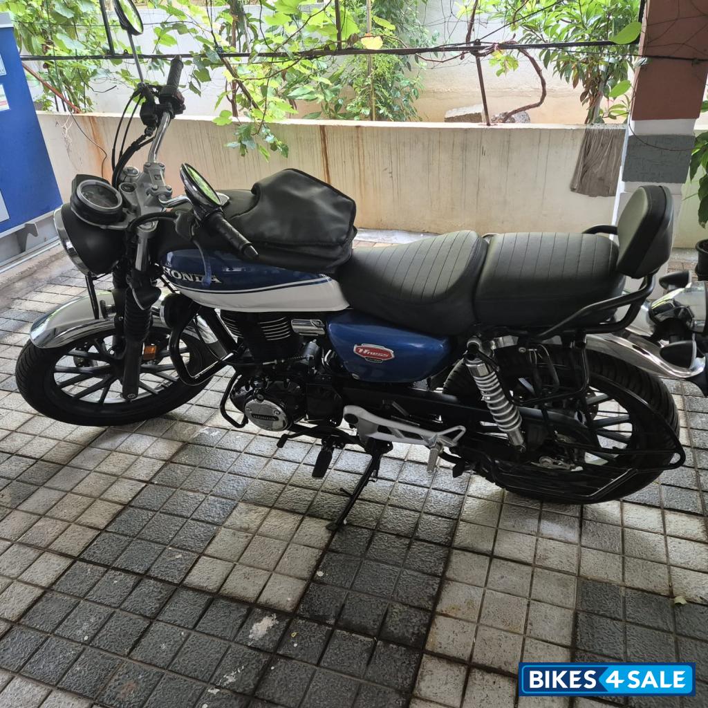 Honda CB350 DLX Pro