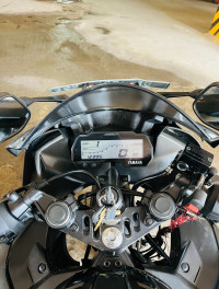 Black Yamaha YZF R15 V3