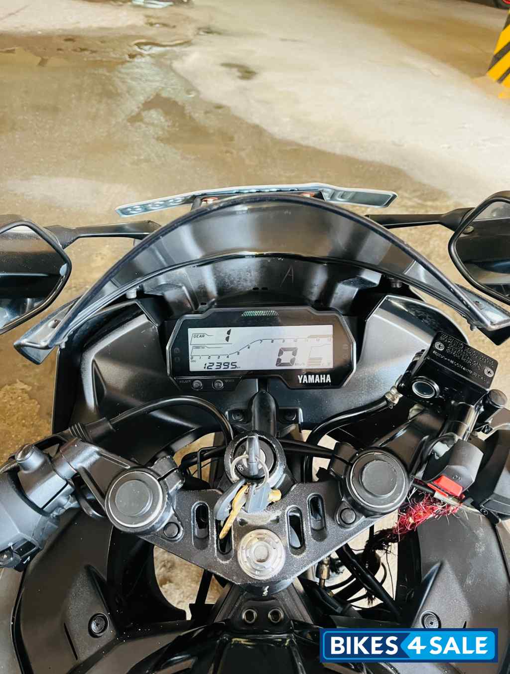 Black Yamaha YZF R15 V3