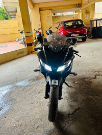 Black Yamaha YZF R15 V3