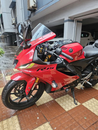 Yamaha R15 V4