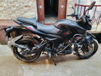 Black Bajaj Pulsar N160