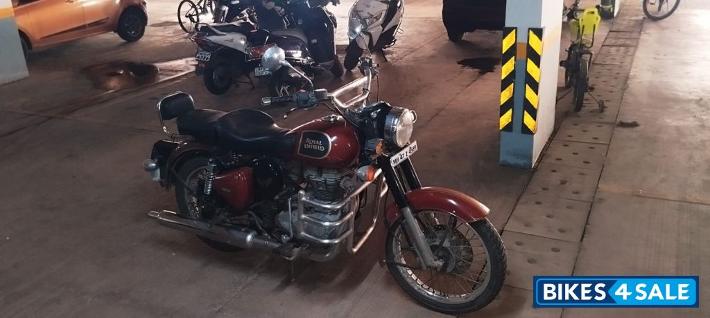 Chesnut Royal Enfield Classic 350