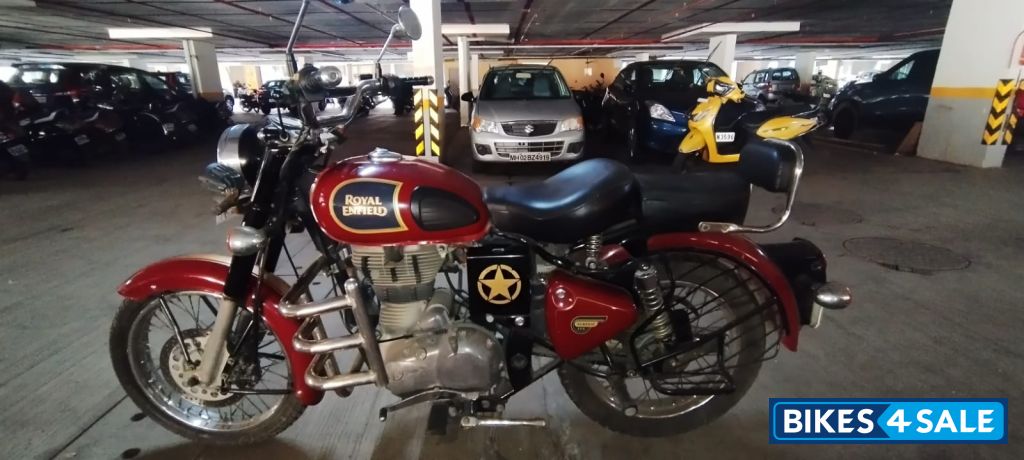 Chesnut Royal Enfield Classic 350