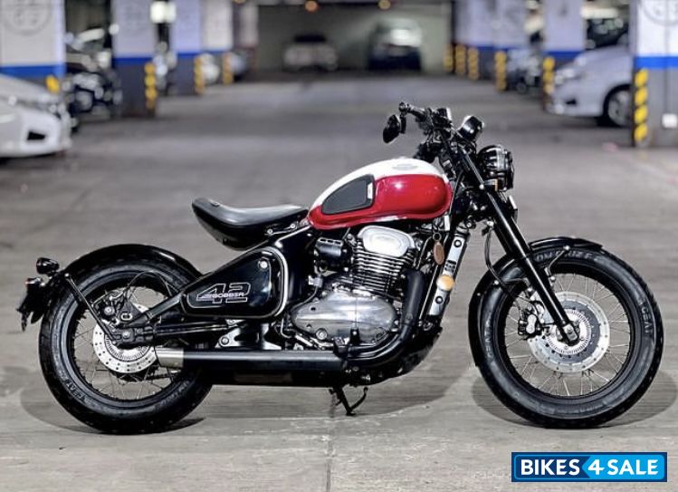 Jawa 42 Bobber Dual Channel ABS
