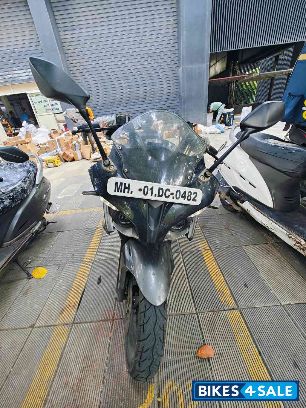 Bajaj Pulsar RS 200 ABS Bajaj Pulsar RS 200 ABS