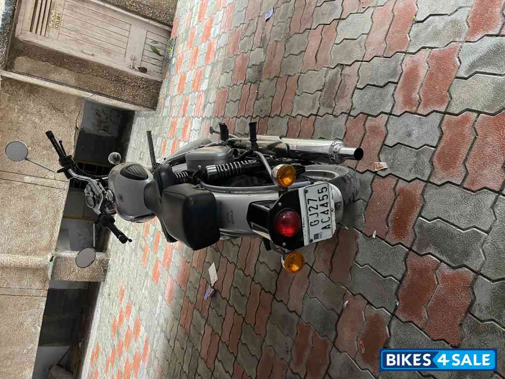 Royal Enfield Classic 350 Royal Enfield Classic 350