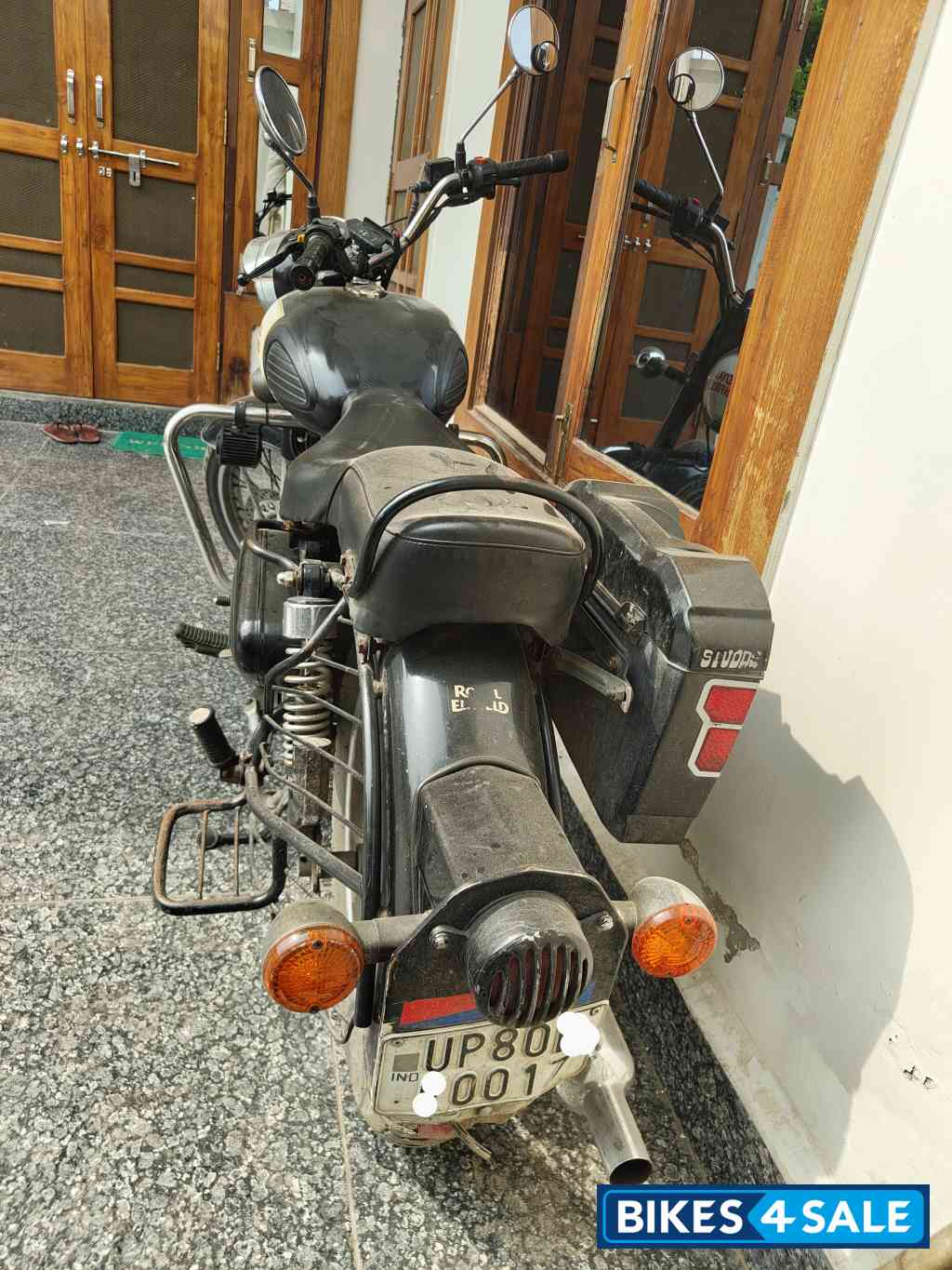 Black Royal Enfield Classic 350