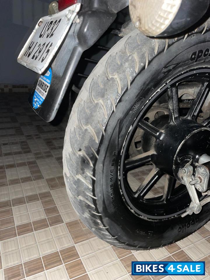 Blue Bajaj Avenger Street 150