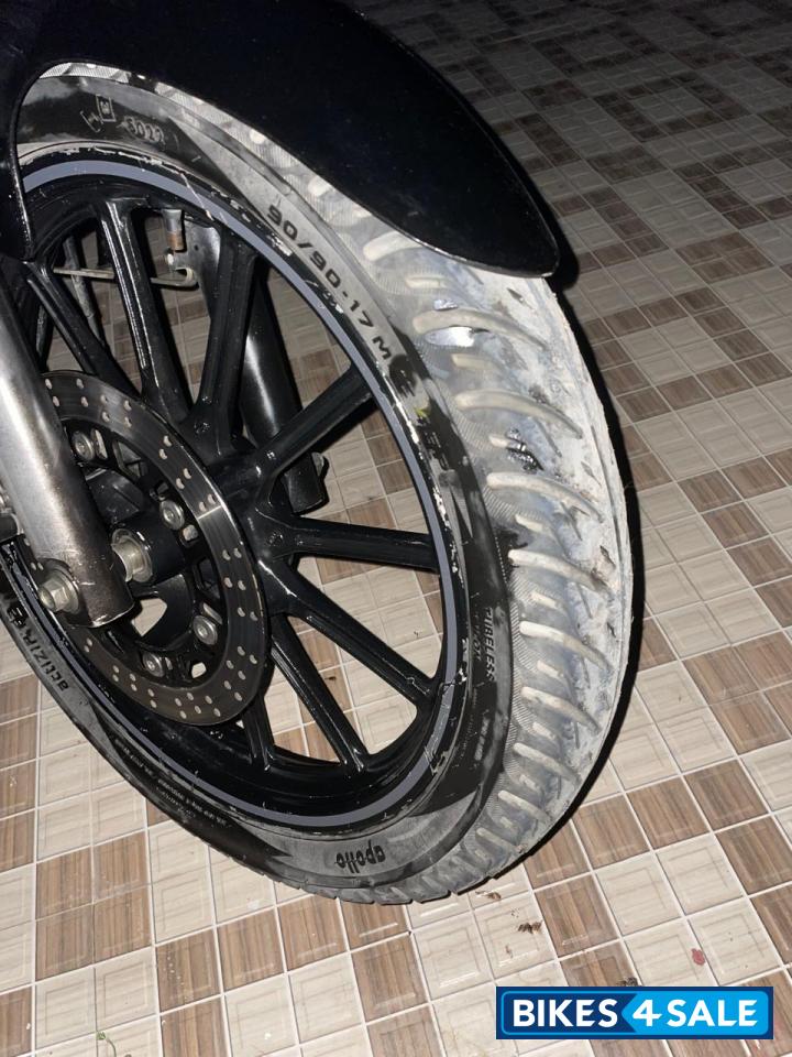 Blue Bajaj Avenger Street 150