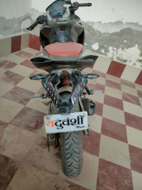 Bajaj Pulsar RS 200 ABS