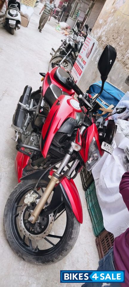 Matt Red TVS Apache RTR 200 4V