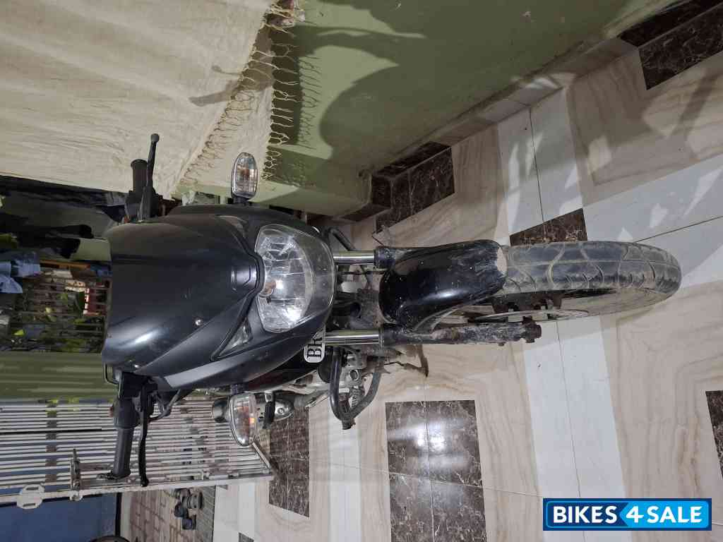 Black Bajaj Pulsar 150