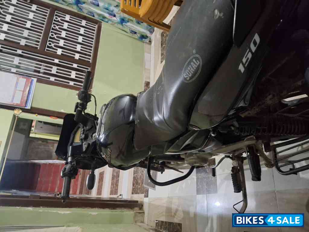 Black Bajaj Pulsar 150