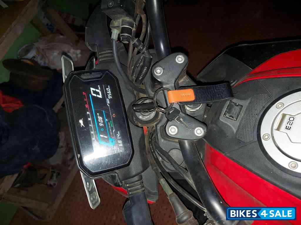 TVS Raider Split Seat