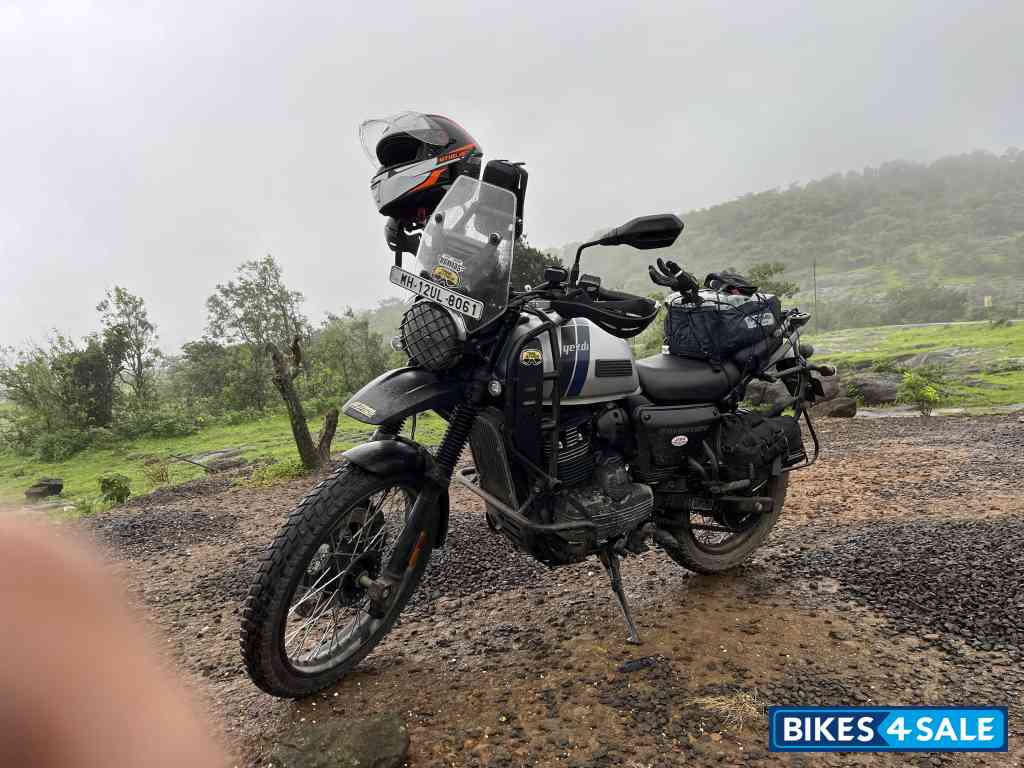 Slick Silver Yezdi Adventure Matte