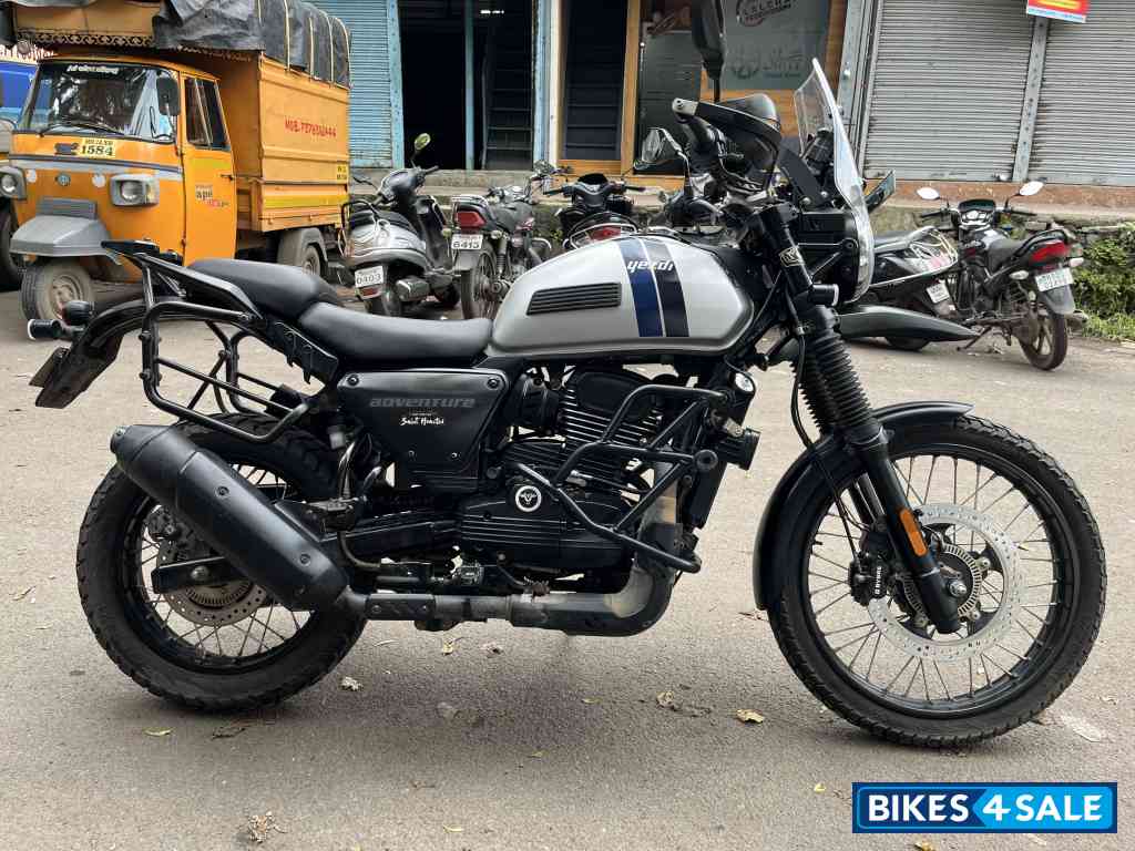 Slick Silver Yezdi Adventure Matte