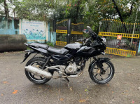Black Bajaj Pulsar 220F