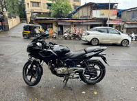 Black Bajaj Pulsar 220F