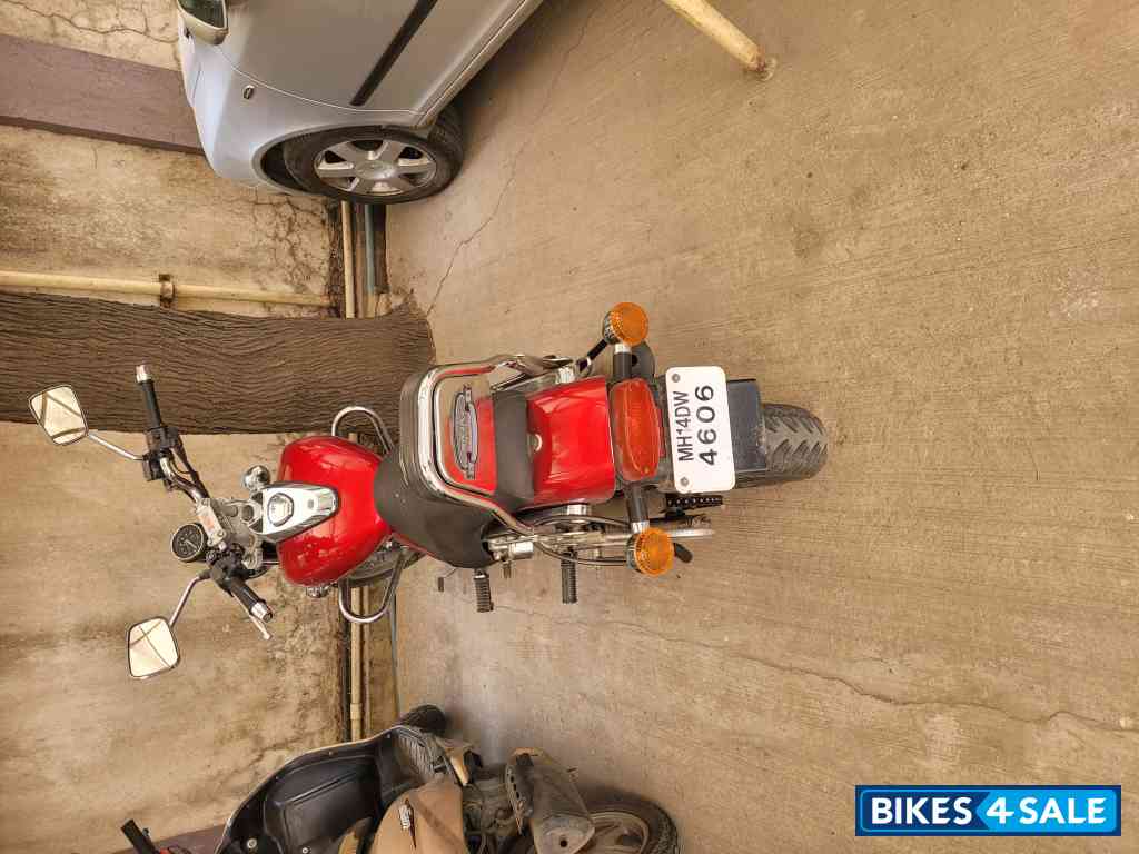 Bajaj Avenger 220 DTS-i
