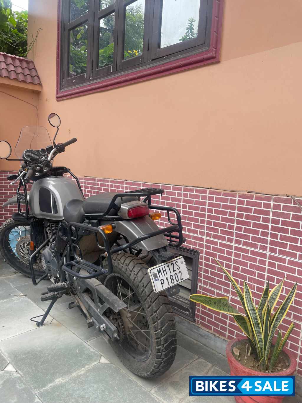 Gravel Grey Royal Enfield Himalayan BS VI