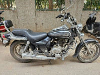 Black Bajaj Avenger Cruise 220