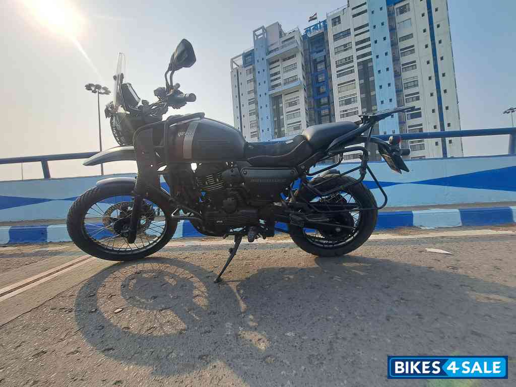 Black Yezdi Adventure Matte