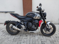 Triumph Trident 660