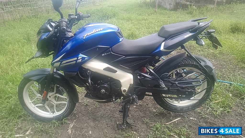 Blue Bajaj Pulsar NS 160 BS6