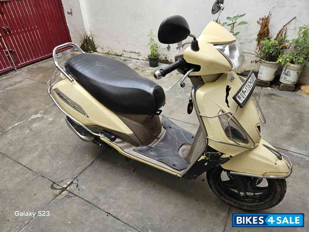 Sunlight Lvory TVS Jupiter Classic 110