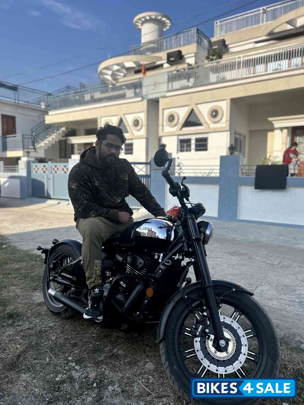 Jawa 42 Bobber Black Mirror