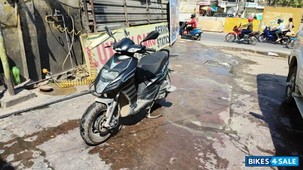 Black Aprilia SR 125