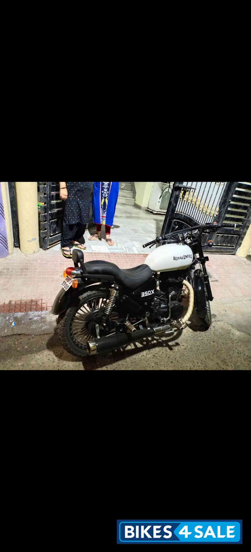 White Royal Enfield Thunderbird TwinSpark 350