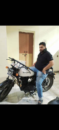 White Royal Enfield Thunderbird TwinSpark 350