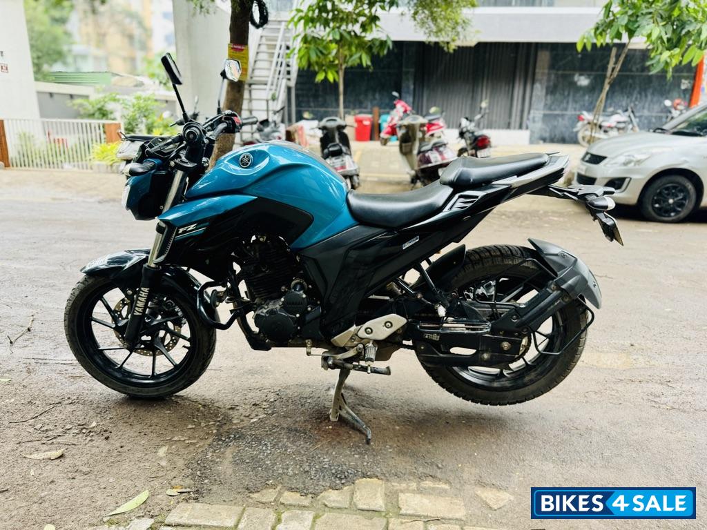 Yamaha FZS 25