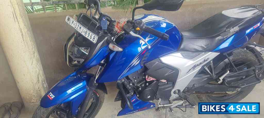 TVS Apache RTR 160 4V BS6