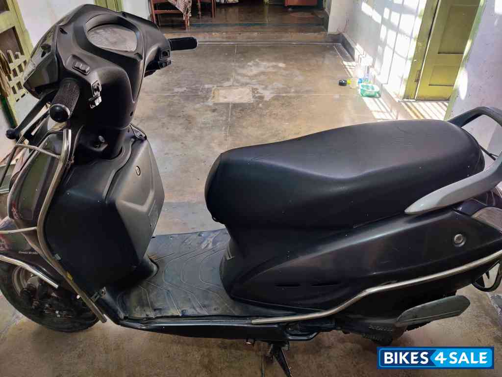Grey Honda Activa