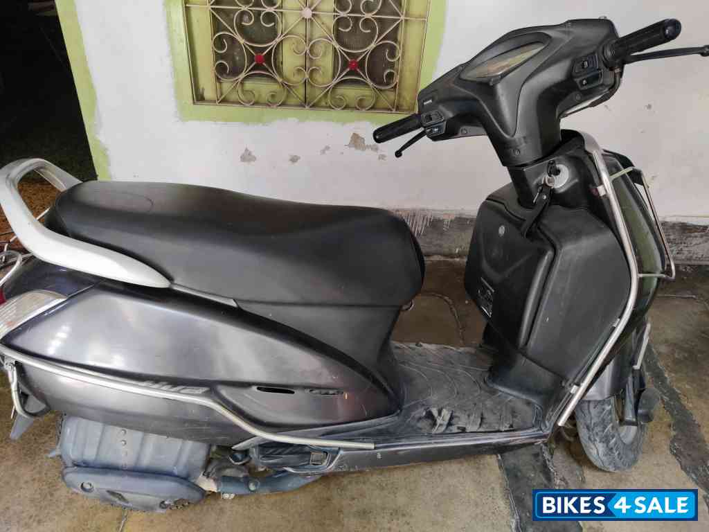 Grey Honda Activa