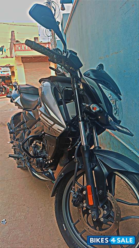 Gray Bajaj Pulsar NS125 BS6