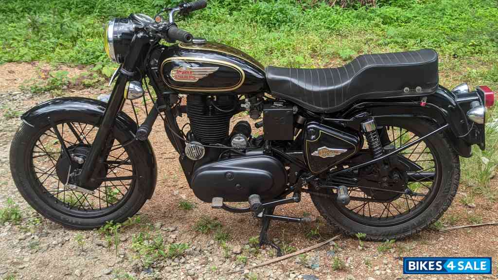 Black Royal Enfield Bullet Standard 350 Black Royal Enfield Bullet Standard 350