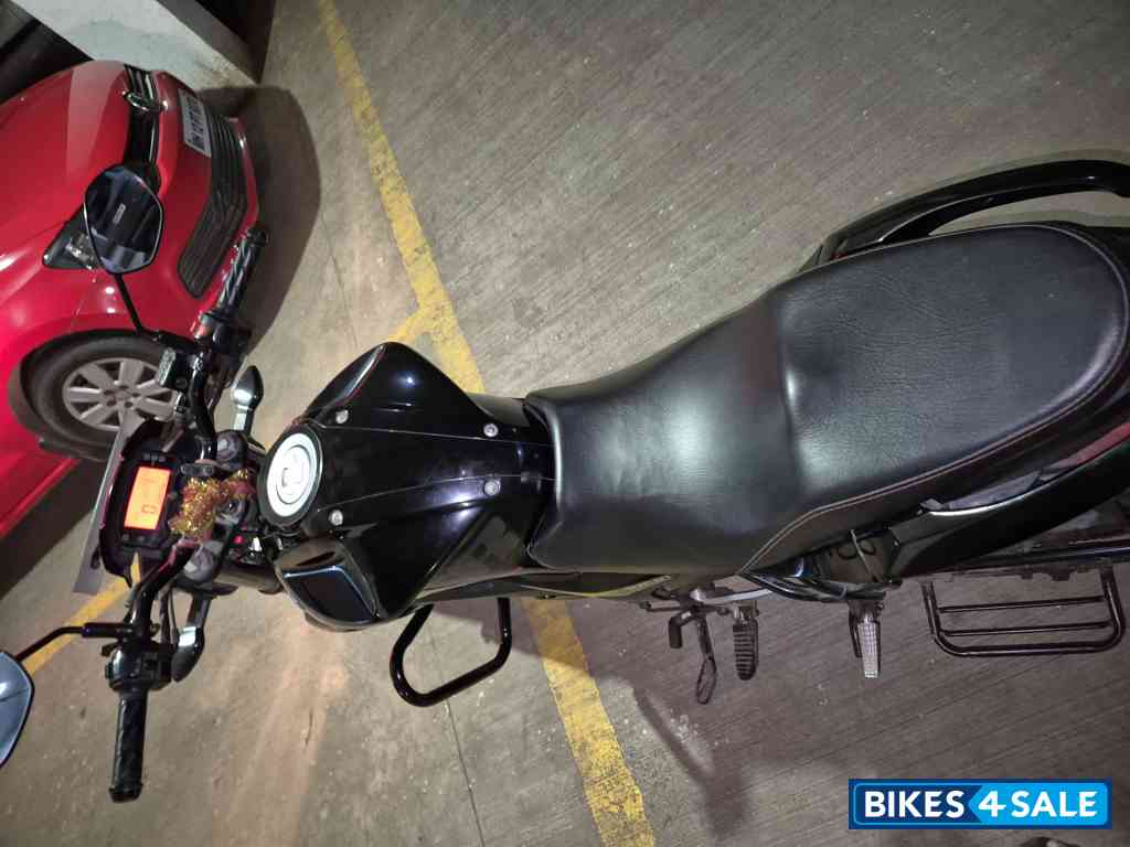 Black Suzuki Gixxer SP