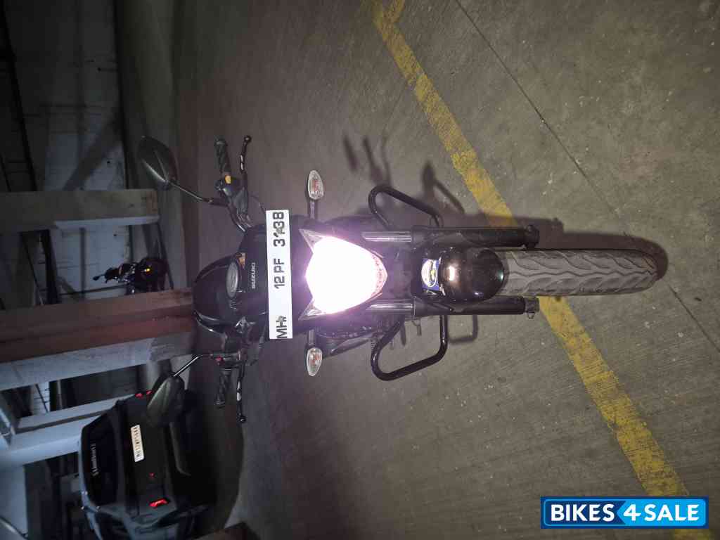 Black Suzuki Gixxer SP