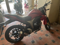 Red Suzuki Gixxer 150