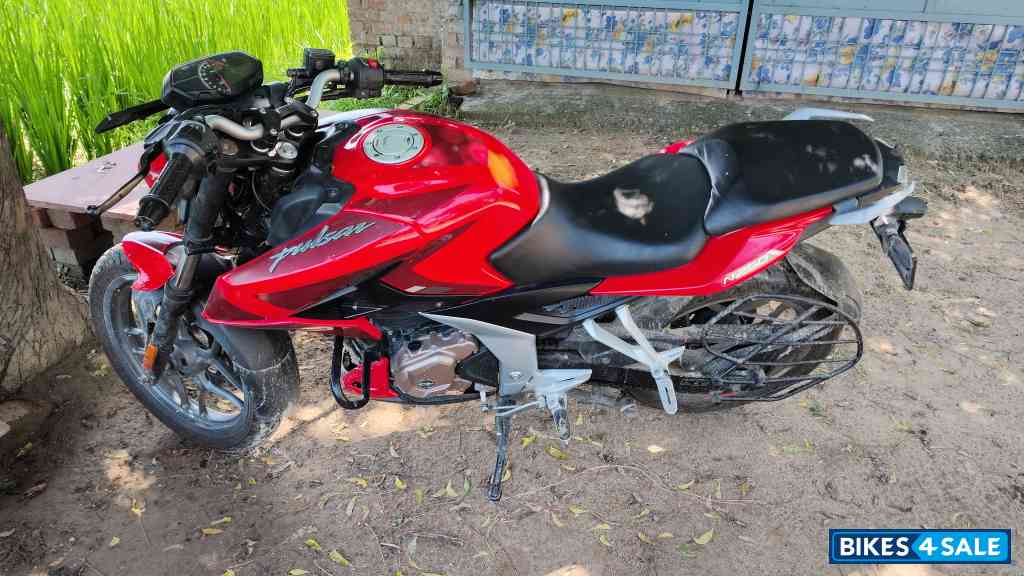Bajaj Pulsar N250