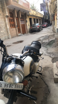 Royal Enfield Classic 350