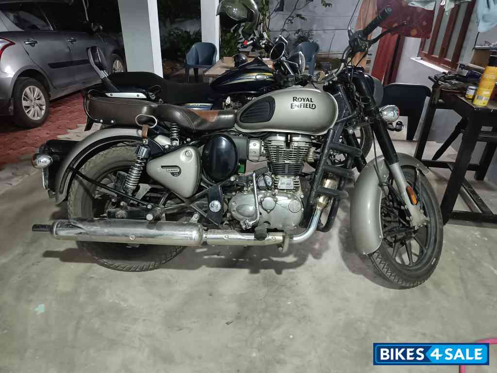 Royal Enfield Classic 350 BS VI