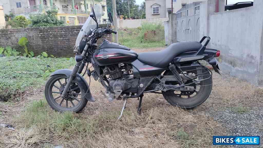 Bajaj Avenger Street 220