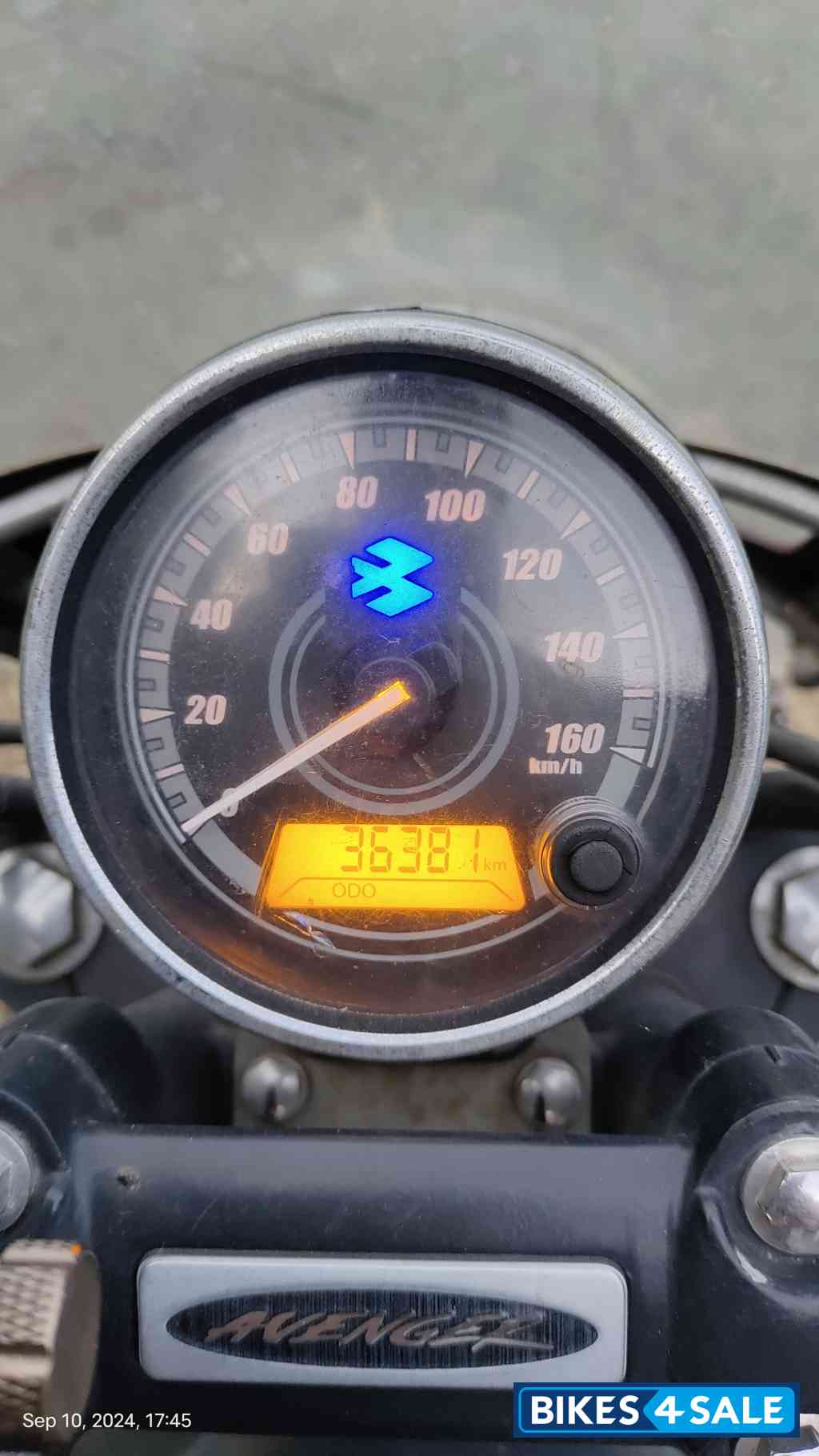 Bajaj Avenger Street 220